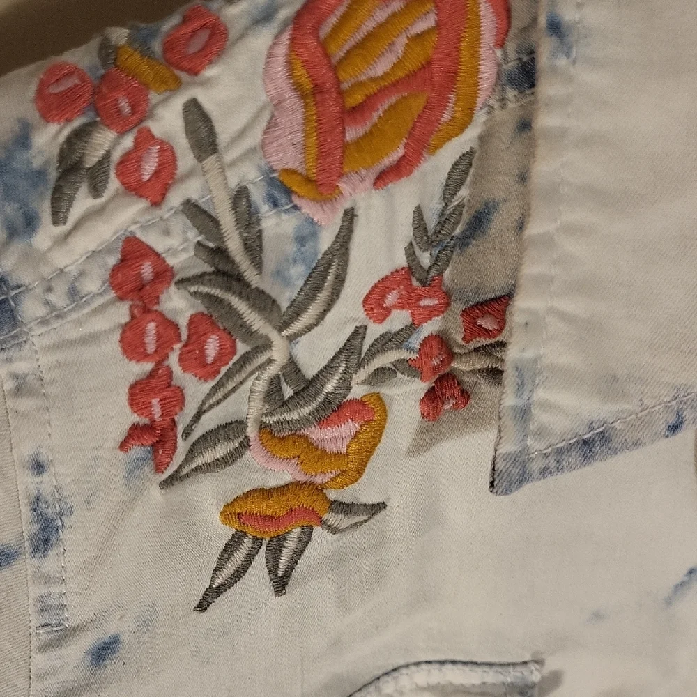 Micheal Ryan Embroidered Tie-Dye Denim Shirt  With Pearl Snaps- L - Picture 3 of 10